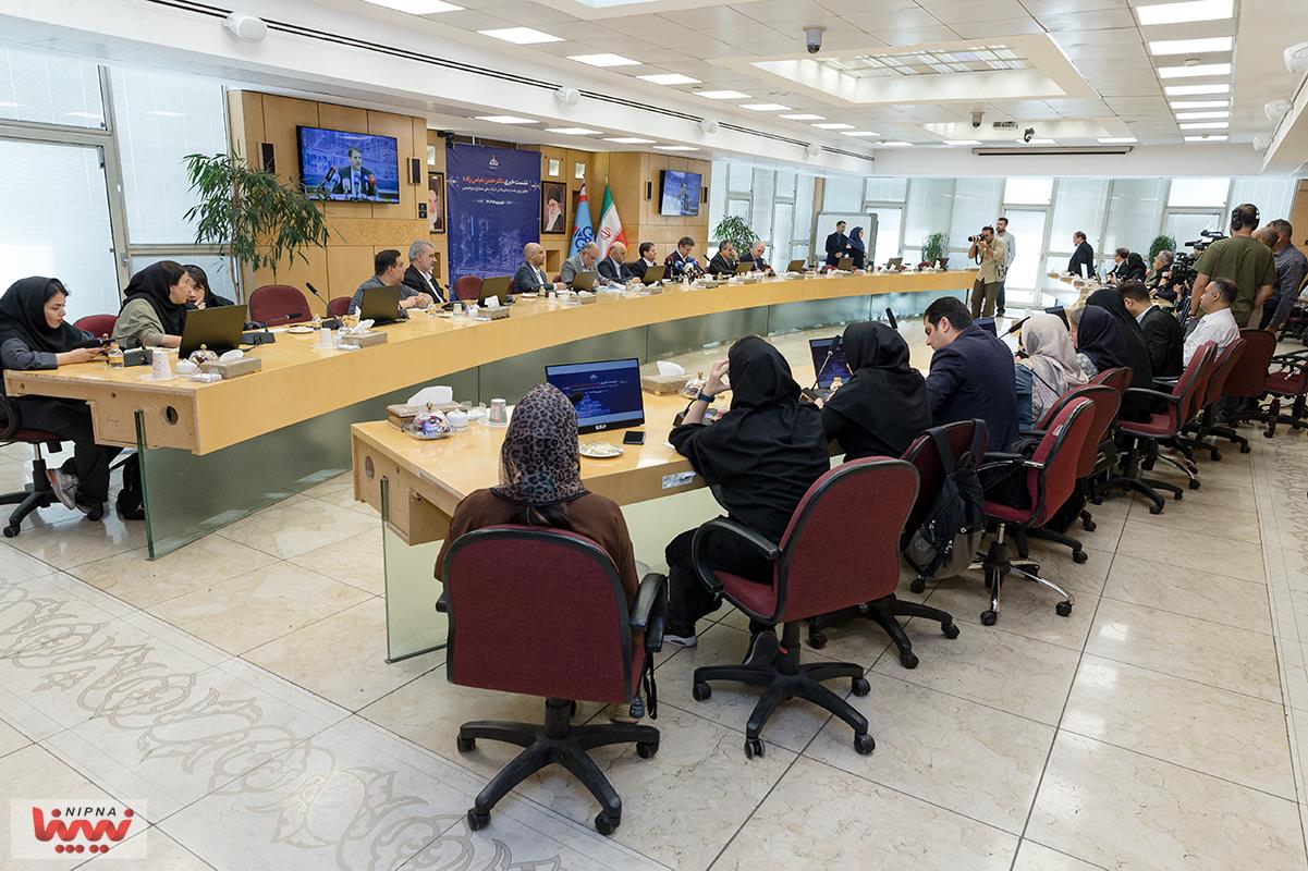 نشست خبری معاون وزیر نفت و مدیرعامل شرکت ملی صنایع پتروشیمی در آستانه برگزاری نوزدهمین نمایشگاه بین المللی ایران پلاست 32